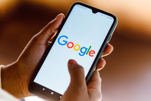 logo-google-vu-affiche-smartphone_68852-80